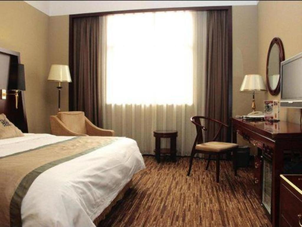 Jianguo Qianmen 4*